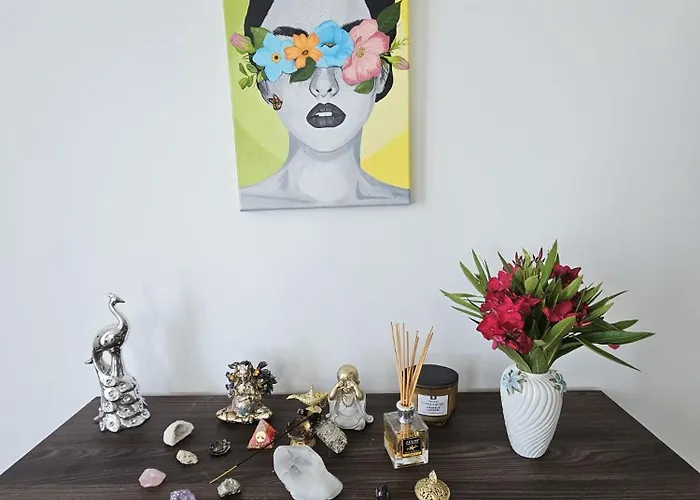 Soulnest Light Bedroom And Shared Bathroom *