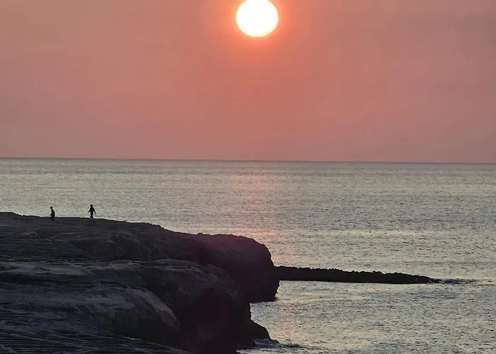 בית אירוח Soulnest Light Bedroom And Shared Bathroom Qbajjar