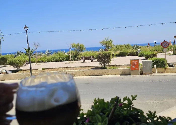 Soulnest Light Bedroom And Shared Bathroom * Qbajjar