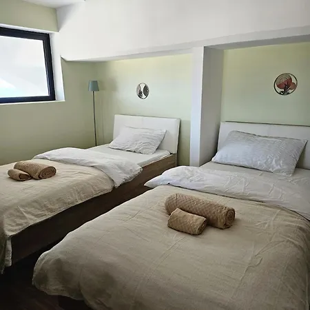 Soulnest Light Bedroom And Shared Bathroom Privatunterkunft