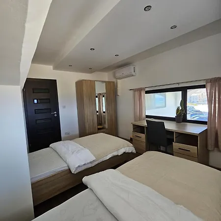 Soulnest Light Bedroom And Shared Bathroom *