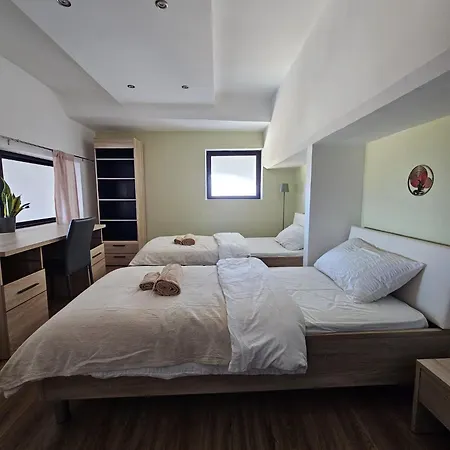 Soulnest Light Bedroom And Shared Bathroom * Qbajjar