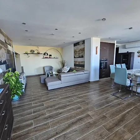 Soulnest Light Bedroom And Shared Bathroom * Qbajjar