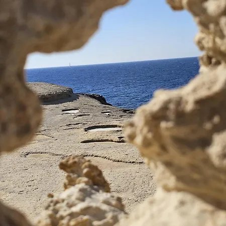 Soulnest Light Bedroom And Shared Bathroom *