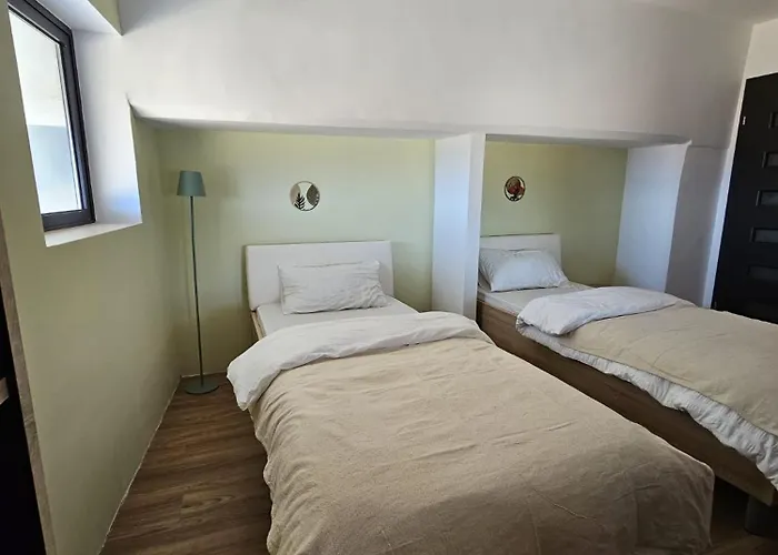 Quarto em Acomodações Particulares Soulnest Light Bedroom And Shared Bathroom *