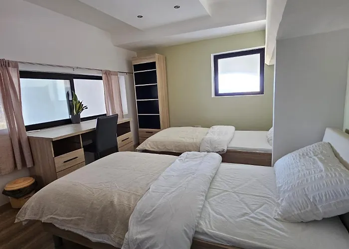 Soulnest Light Bedroom And Shared Bathroom * Qbajjar