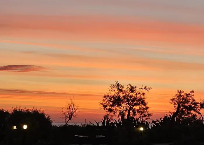 Soulnest Light Bedroom And Shared Bathroom